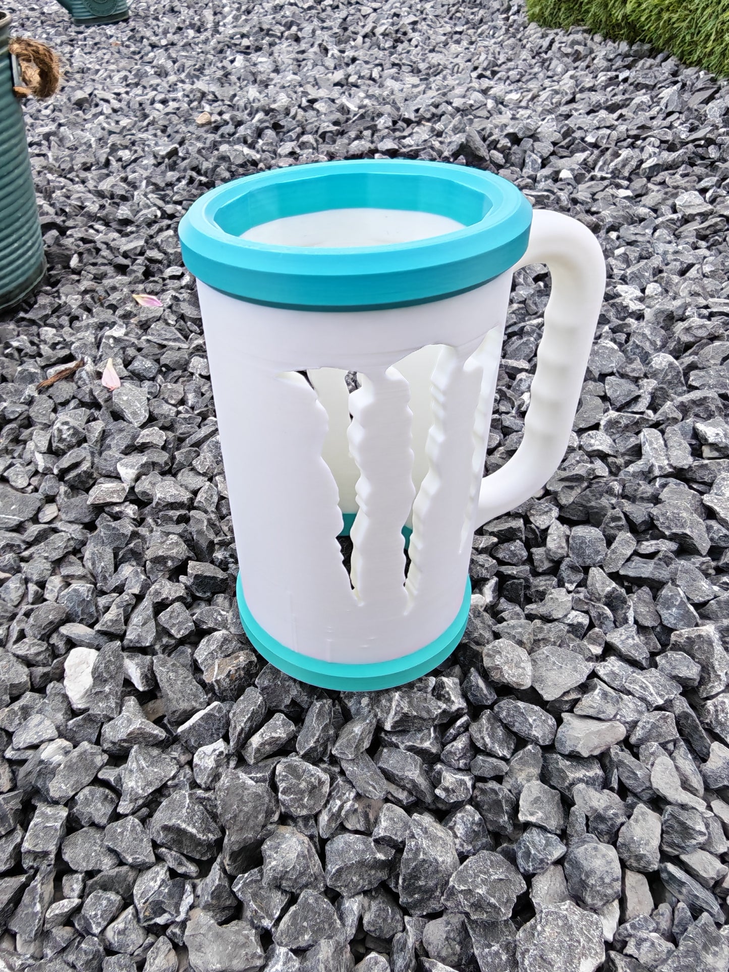 Bazooka Monster Holder