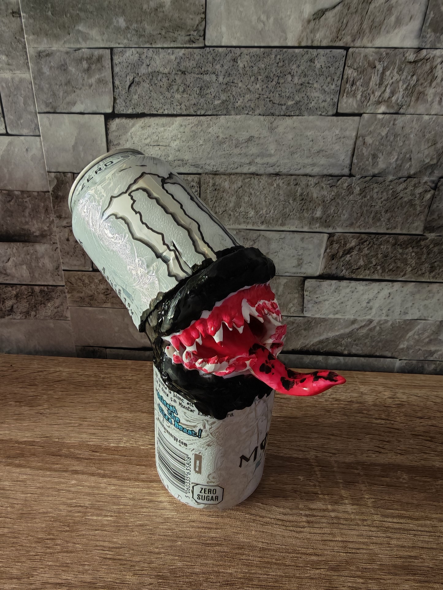 🧊 Monster Energy Igloo Cooler Koozie – Support de canette
