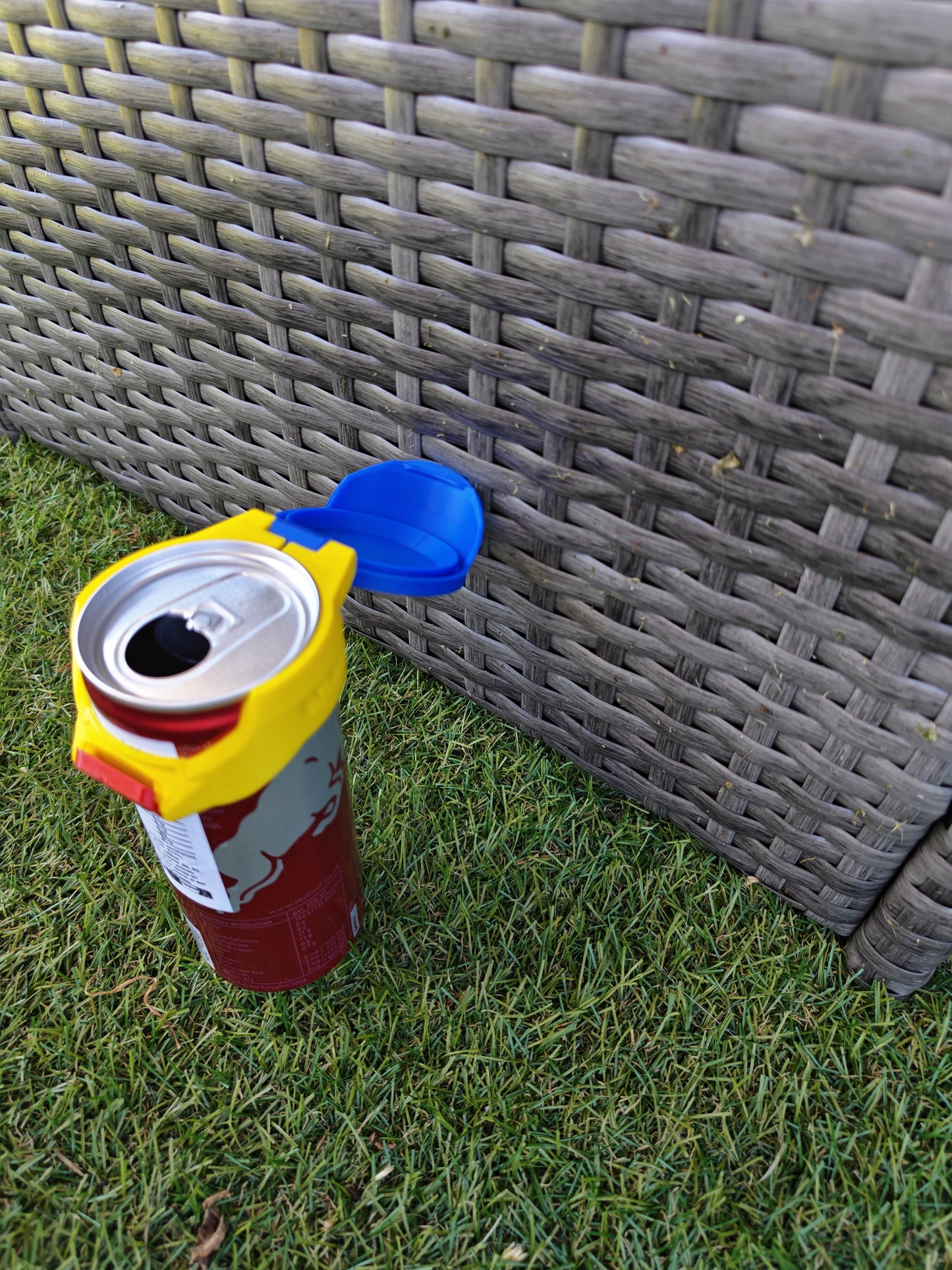 PopTop Mini pour Red Bull 250 mL – Couvercle Réutilisable Imprimé en 3D
